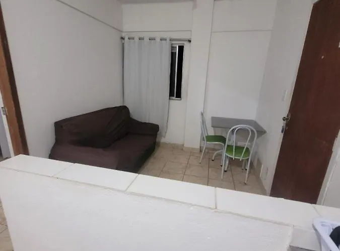 Espacosa Kitnet Em Itapua 10 Min Da Praia.