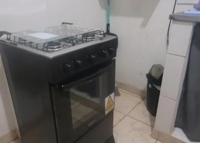 Espacosa Kitnet Em Itapua 10 Min Da Praia.